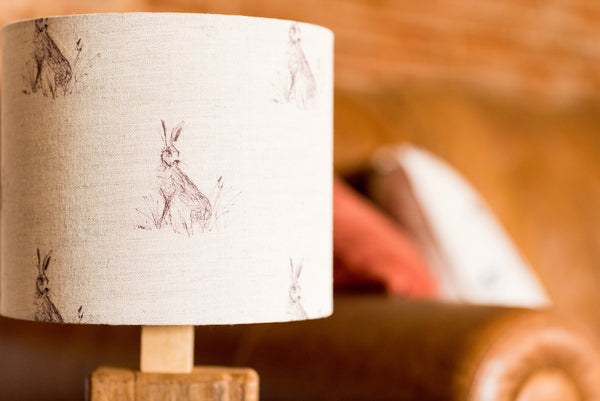 Natural hare table lamp